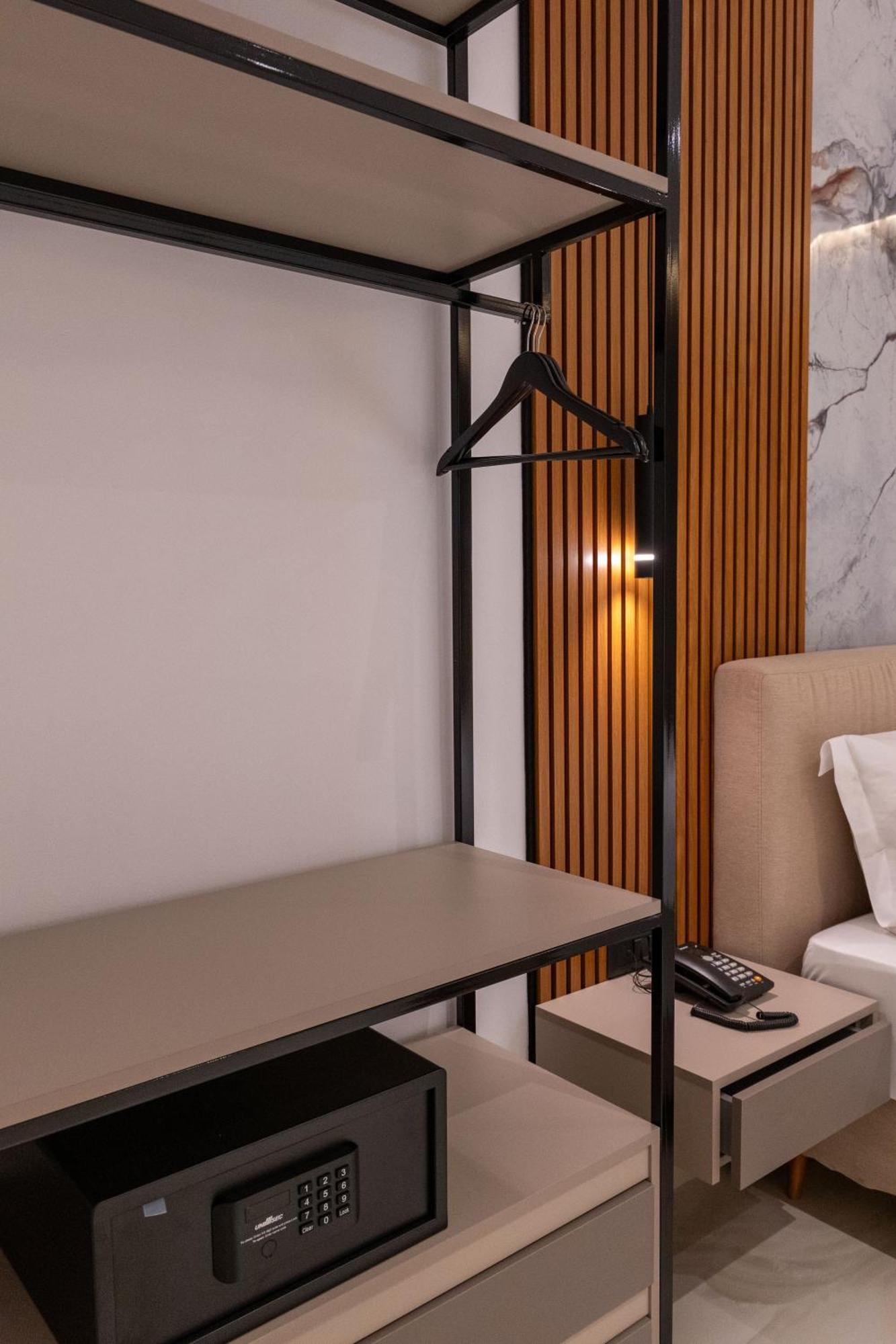 Litan Hotel Sarande Bagian luar foto