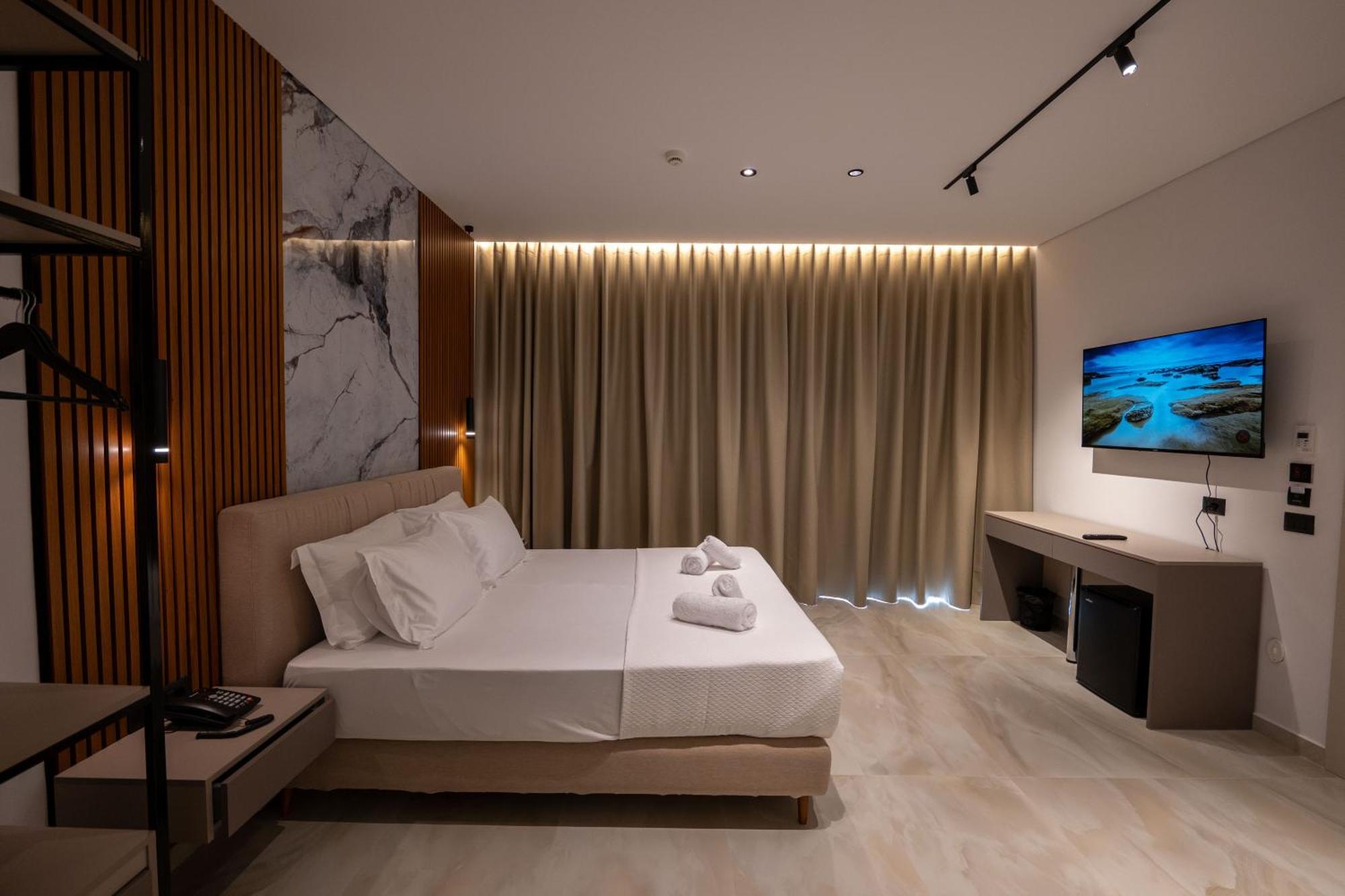Litan Hotel Sarande Bagian luar foto