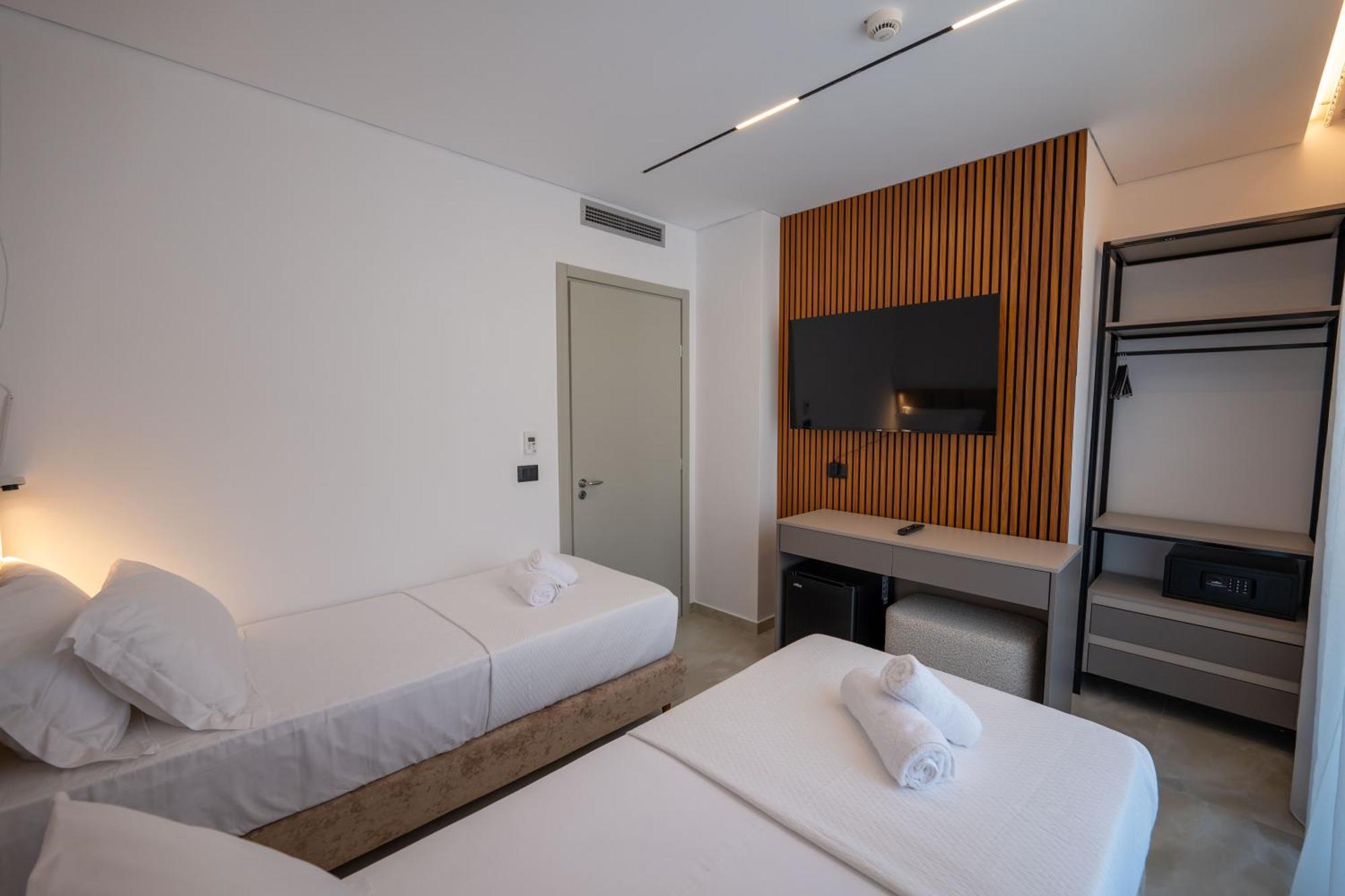 Litan Hotel Sarande Bagian luar foto