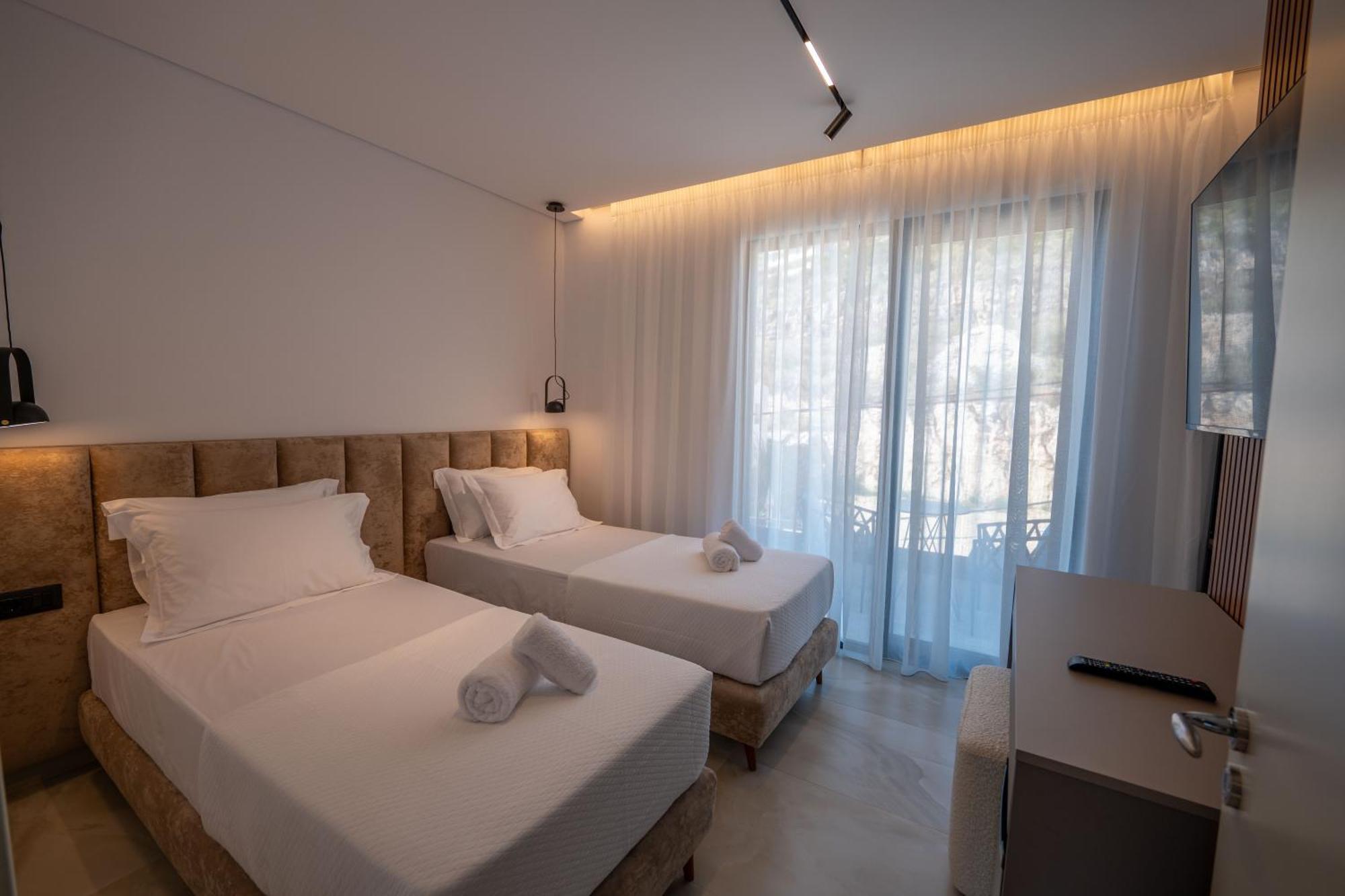 Litan Hotel Sarande Bagian luar foto